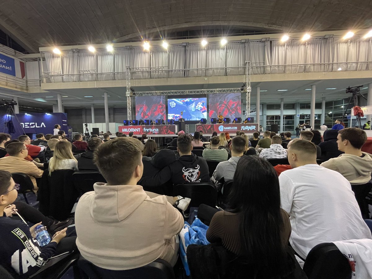 munchgamewatch's tweet photo. Ovog vikenda posetili smo Games.Con sajam u Beogradu. Isprobali smo mnogo sjajnih igara u razvoju uključujući @RipoutGame i @AlkonostCode, posetili smo štand @SGA_Official_ kao i @IGNAdria gde smo videli kako izgleda nova @justdancegame igra. 

#gaming #gamingcommunity #IndieDev https://t.co/89LEyQ5W0E