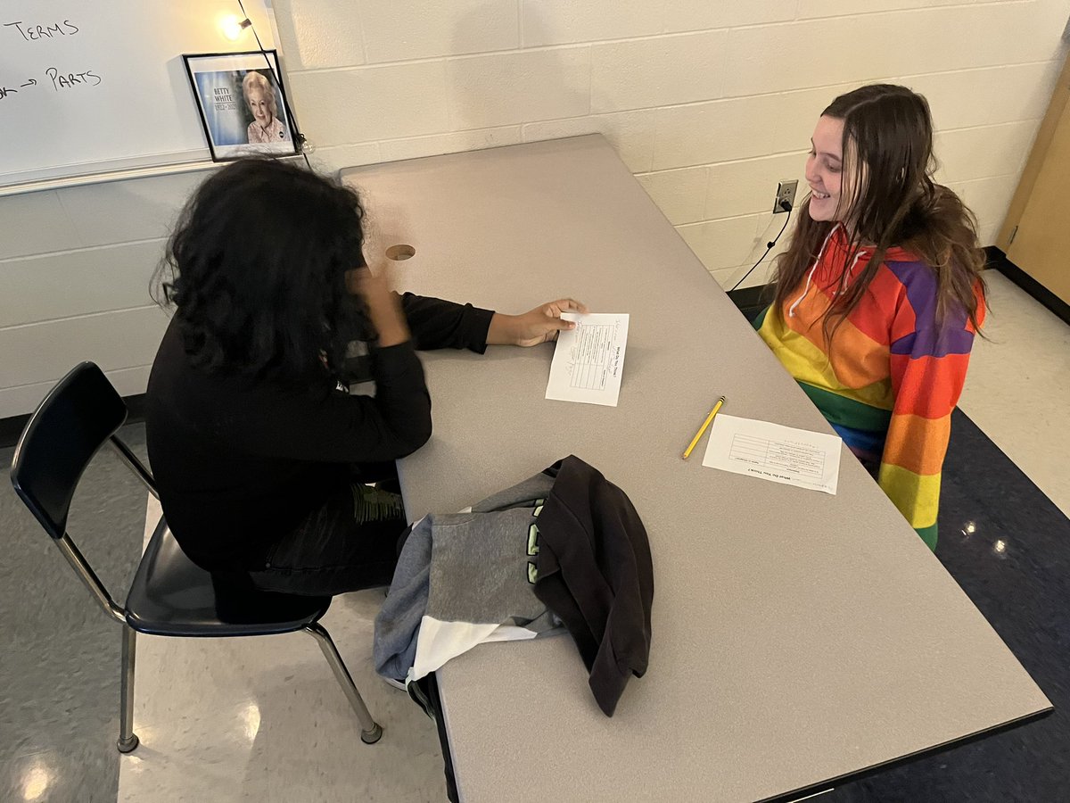 MsFrank_WMS's tweet photo. Practicing our discussion skills by pretending we’re on podcasts! Loving this new way to explore anticipatory questions before our next novel! Next time we need microphones! @Hamilton_WMS #LivinTheKnightLife #BigBlueOnTheMove https://t.co/jbsiZvRrWI