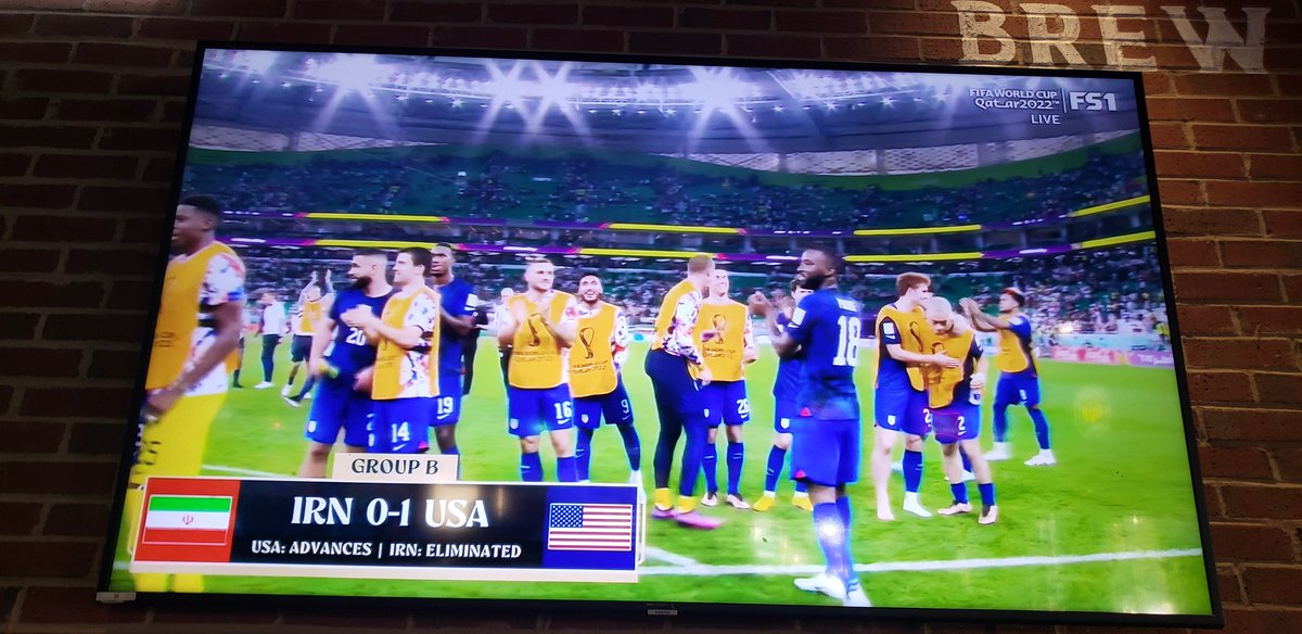 Valentine30004's tweet photo. #USA Wins!!  CONGRATS on an awesome win!! Way to #represent https://t.co/jB6wMAsAFi