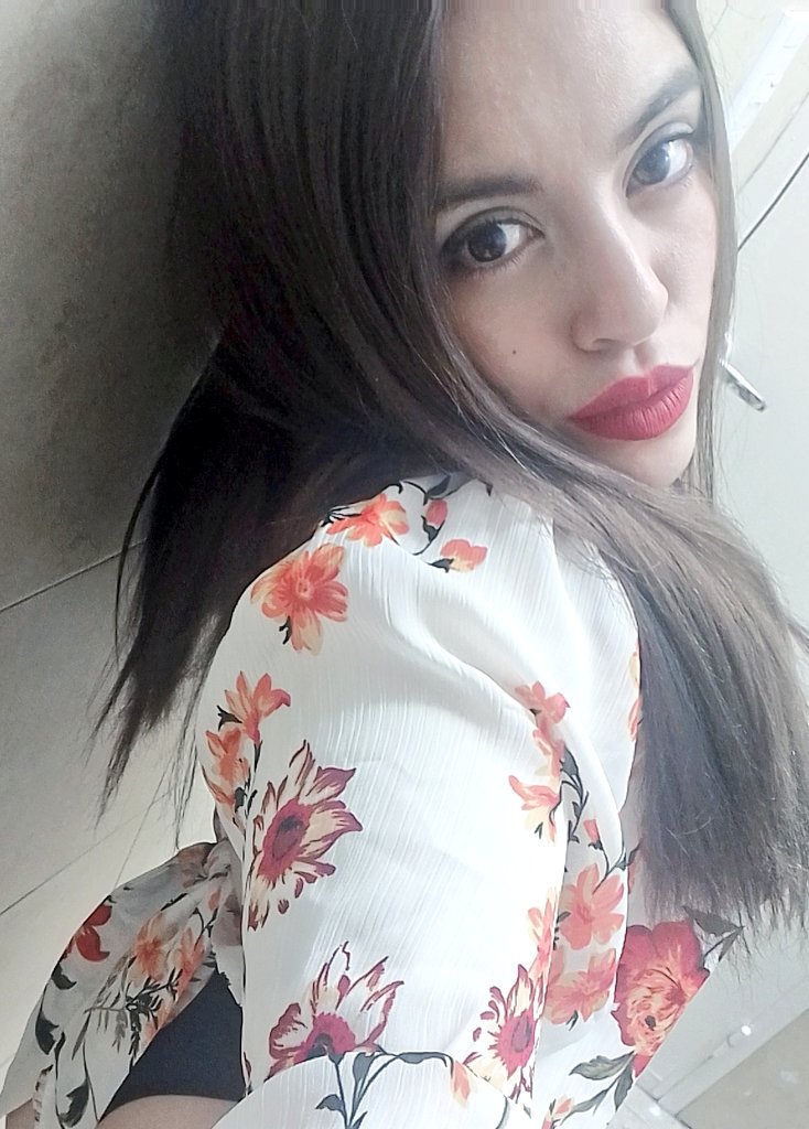 Micaruiizzz's tweet photo. Que esperas para pasar por mi cafecito 😃https://t.co/6HQH6P2wBt
Vas a verme con poquita ropa amor.
También hago videos personalizados https://t.co/A8RIjKhOj3