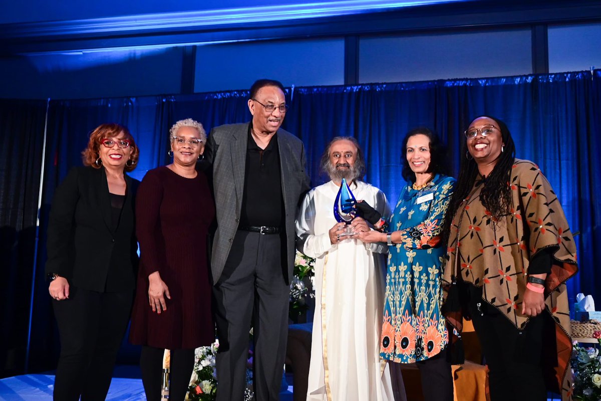 At the #IStandforPeace event in Memphis, the birthplace of Rock’n’Roll. Received the Emissary of Peace award from the National Civil Rights Museum.