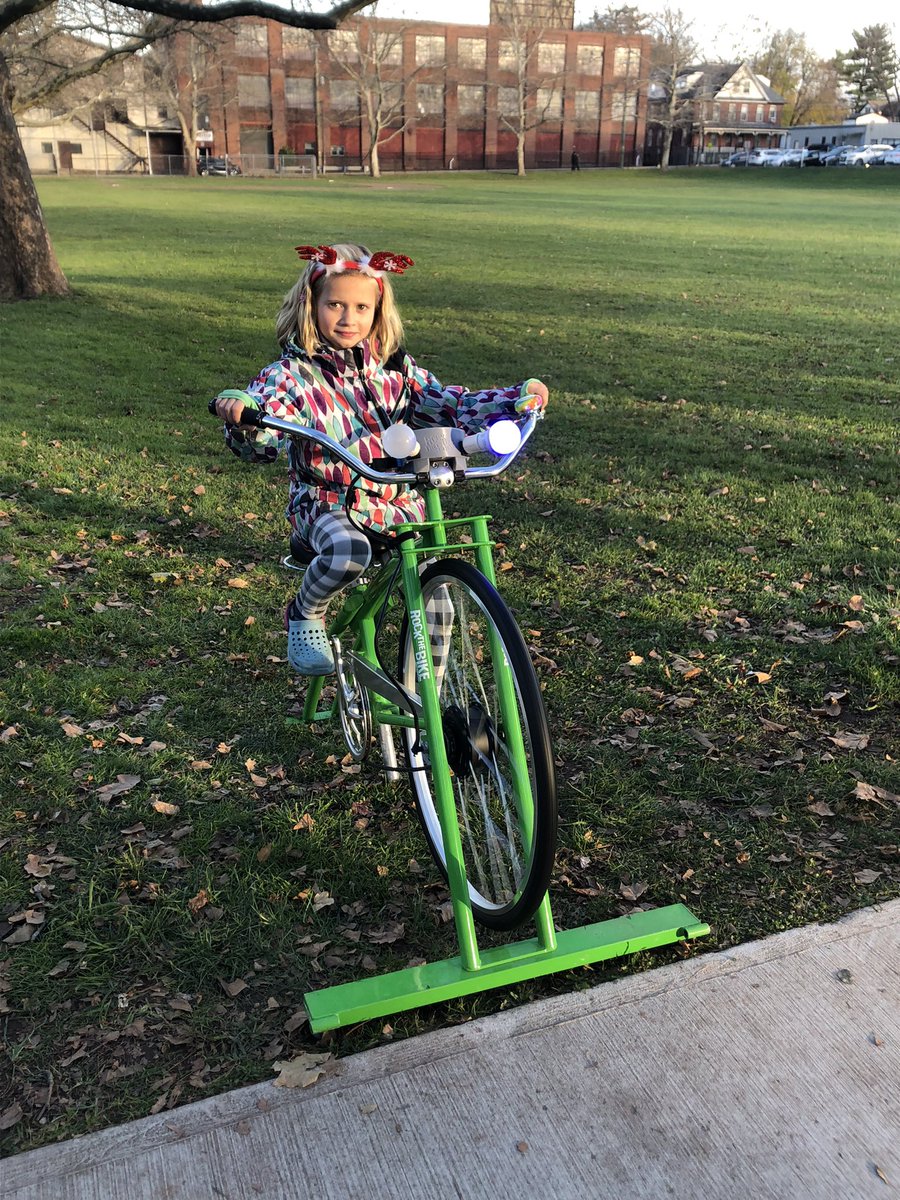 MsJukins tweet media