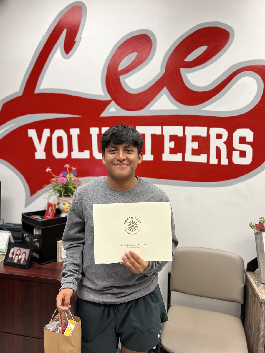 leeneisd's tweet photo. LEE HS would like to congratulate Janelle and Jonathan. These two are our Super Star Students of the Month for November. #NEISDway #LeeVols #rootedlee https://t.co/810d8jTAsI