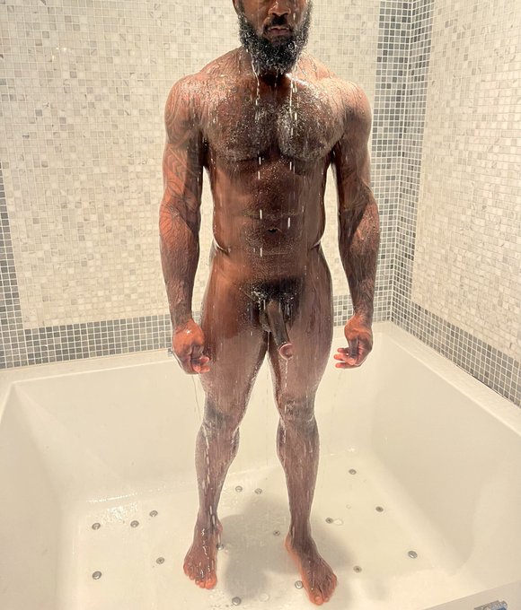 Back at the office https://t.co/DmyeNwCgYt