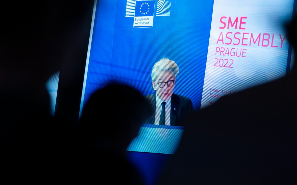 Opening today the #SMEAssembly2022 together with the EU Czech Presidency 🇨🇿🇪🇺 Presenting ideas for the upcoming SME Relief Package: ✔️Combating late payments ✔️Improving the business environment ✔️Boosting resilience & twin transition Speech ⤵️ ec.europa.eu/commission/pre…