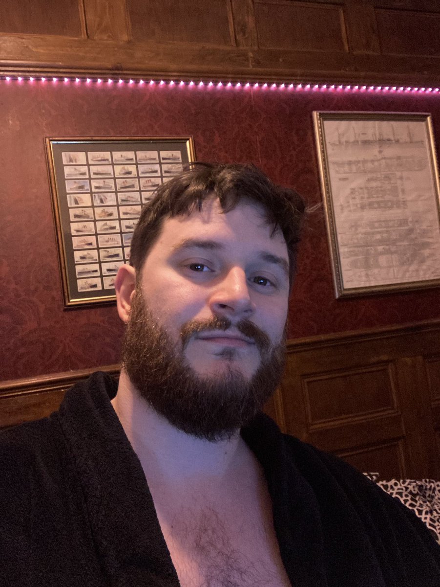 Stream feat. haircut! Lights! Drops! Partial nudity! All the good stuff.

Playing World of Warcraft at twitch.tv/builder_cub