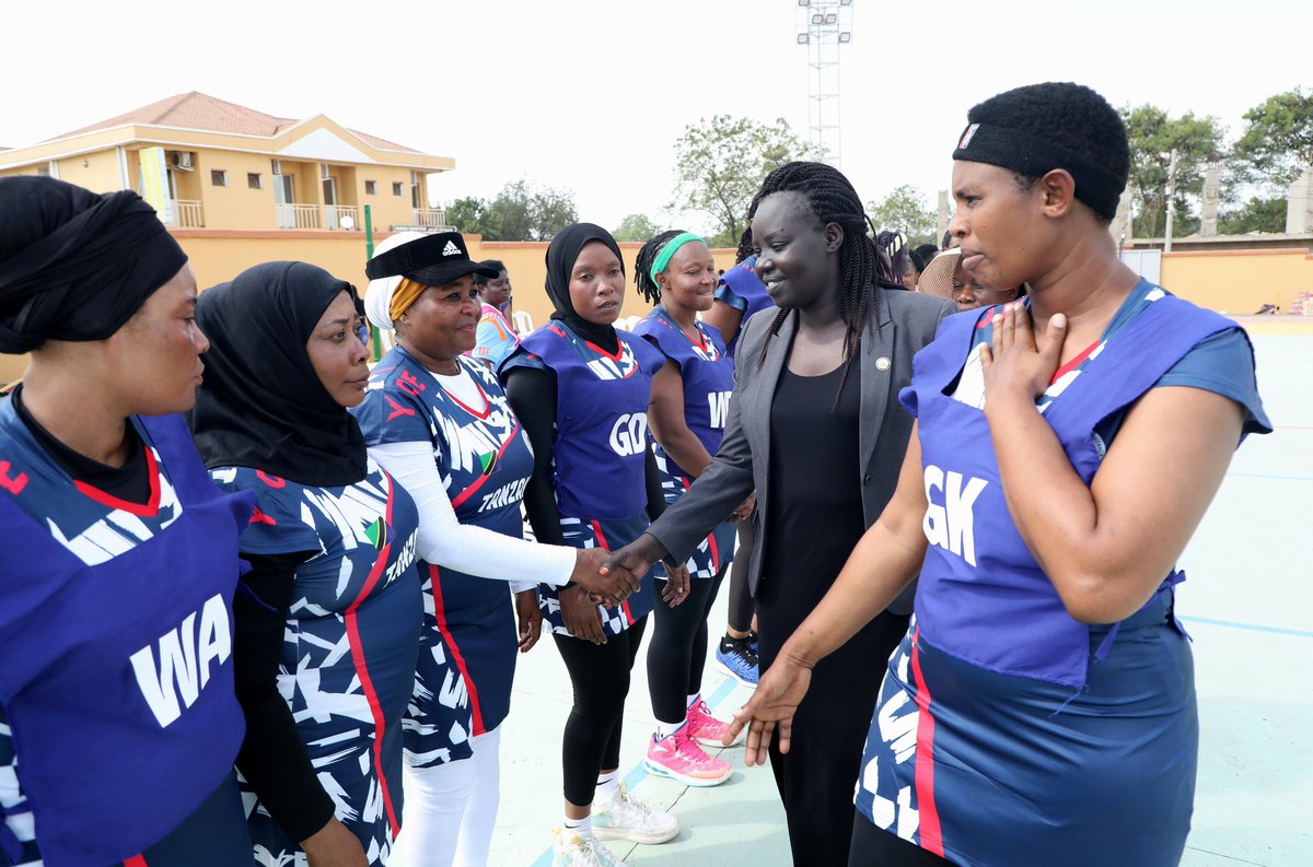 bunge_tz's tweet photo. Timu ya Mpira wa Pete (netball) ya Bunge Queens yaichakaza timu ya Burundi kwa magoli 59 - 16 katika Mashindano ya 12 ya michezo ya Mabunge ya Jumuiya ya Afrika Mashariki yanayoendelea leo tarehe 29 Novemba, 2022 Jijini Juba Nchini Sudan Kusini. https://t.co/5XBj1Zodjb
