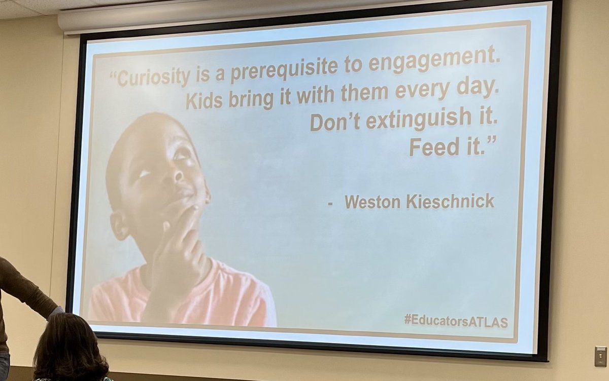 Sarah Mallow tweet media