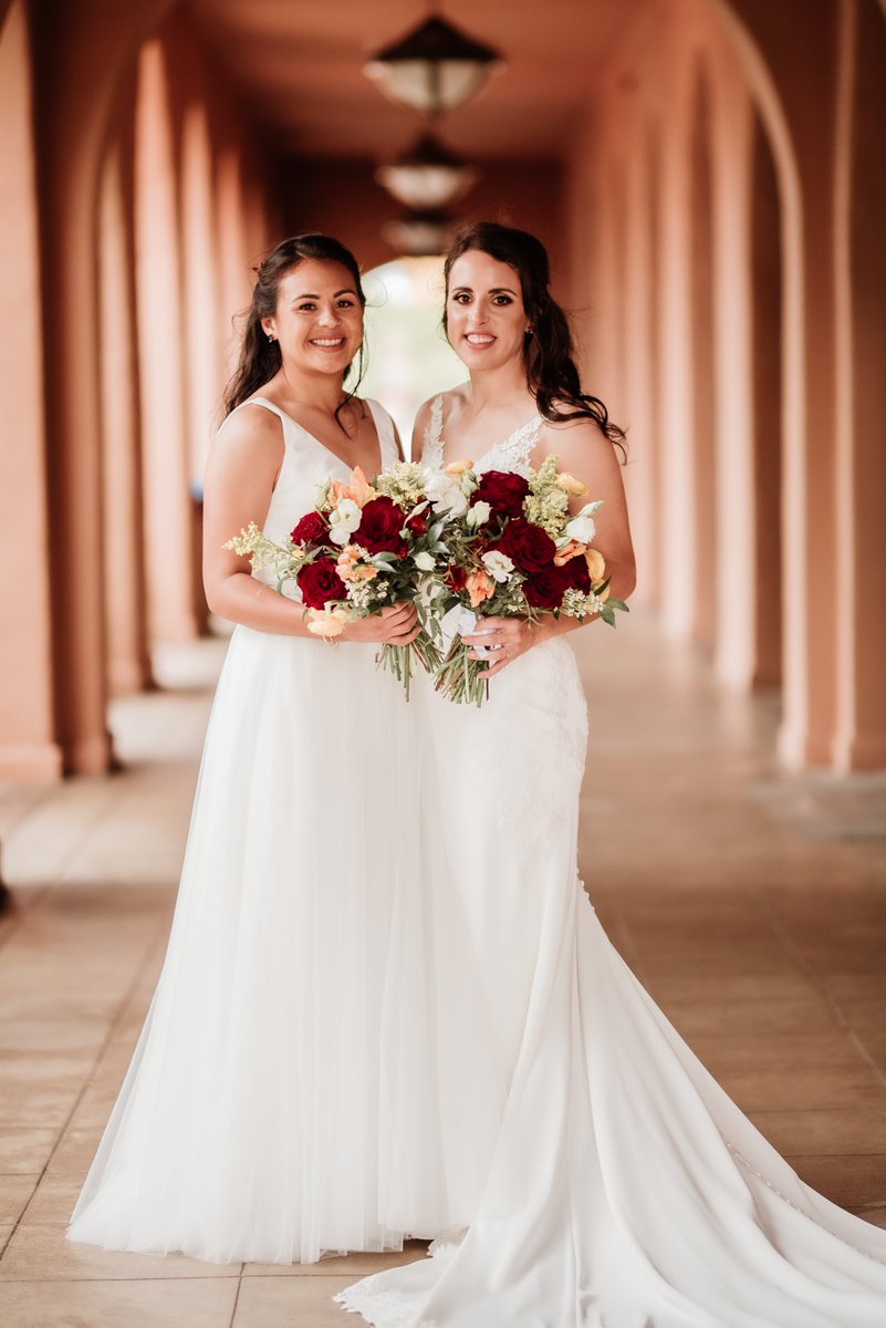 We delivered our 1,000th wedding last weekend!

+ surpassed our gross margin forecast during our highest volume month, October

+added a new FTE who had been a Poppy designer for a year+

After launching into COVID, this feels like a dream. If you're going through it, keep going.