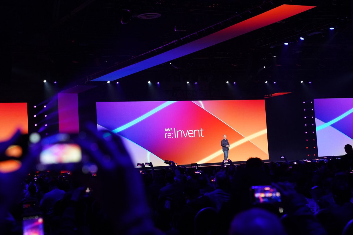 smacoya's tweet photo. SMACOYAのエンジニアメンバーは現在ラスベガスで開催されている #AWS re:Invent 2022 に参加しています。実は、クラウドネイティブなメンバー達は全員2~3度目の #reInvent … 今年は IoT 系のセッションやワークショップに集中参加します！

#awsreinvent
#awsreinvent2022 https://t.co/mKInW99HZI