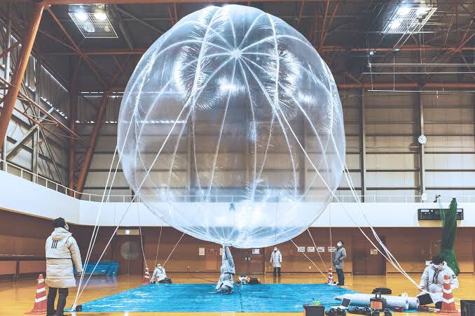 wrathofgnon's tweet photo. Japanese start-up coming closer to launching average consumer level near-space tourism: low-altitude manned balloon test flights completed. https://t.co/gMZTL03vEN