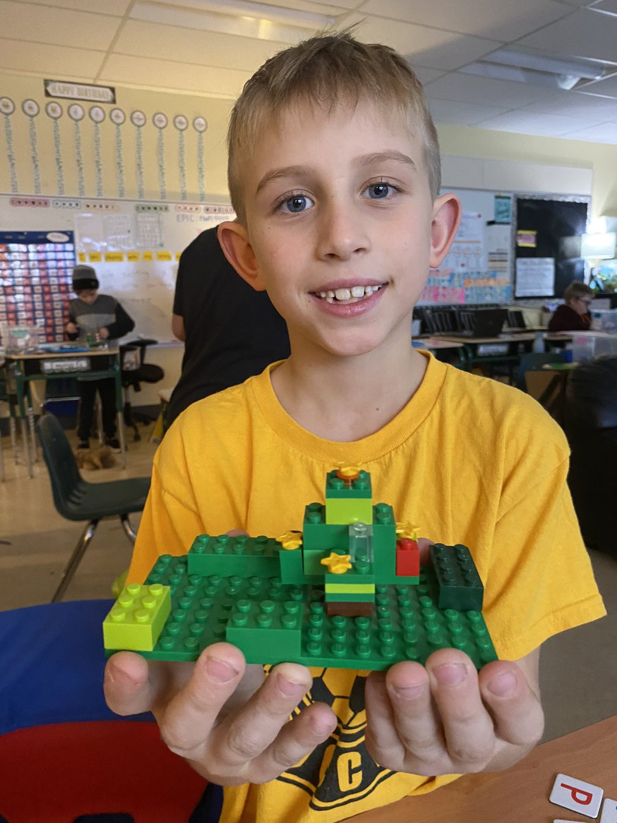 mrspaakker's tweet image. @WallwinS #sgdsbcodes Lego SEL challenge was a hit in 3/4!  Week 2 :) @Mellinchabs