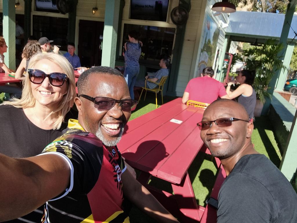 wekesa_amos's tweet photo. Been an interesting day today, started out with 1hr 30minutes jog, walked for 2 hours and cycled around Austin for 3 hours with @Andrewwegoye and @AdeleCutler 

We had an amazing guide while doing the cycling around Austin! Learnt so much about Austin. https://t.co/IW0uL5yk4D