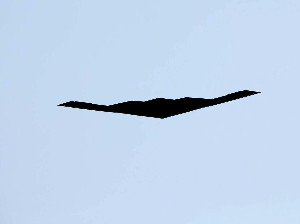 barstoolsports's tweet image. The United States Air Force Unveils Their Newest Bomber Fleet That Costs $203 BILLION barstoolsports.com/blog/3446535/t…