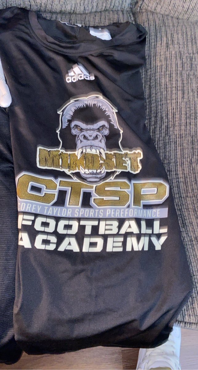 joshmoody28's tweet photo. HUGE thanks to @Coach_CTaylor and @TeamCTSP for amazing gear. #CTSP https://t.co/PJzZdQtATd
