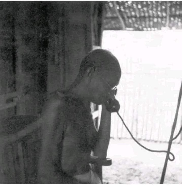 VSLOrg's tweet image. The first telephone of Gujrat state was installed at the home of MK Gandhi by the British spending lacs of Rupees. 
Veer Savarkar was a British Agent?