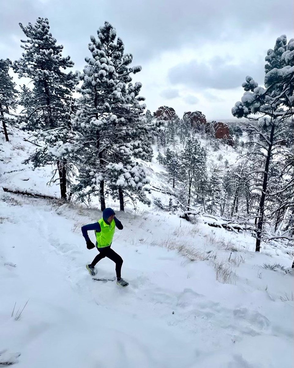 ScottJurek's tweet photo. Been loving all the snow the past couple weeks! Kids are back in school 🙌🏼 so I got out with my running buddy before heading down to Austin for @therunningevent. Who else is going? https://t.co/fyplIKLMie