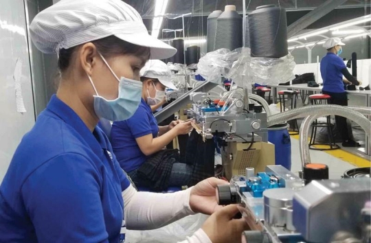 베트남 기업들 주문 감소로 15,000명 이상의 근로자 추가 감축 계획 vinatimes.net/hot_issue/5485…