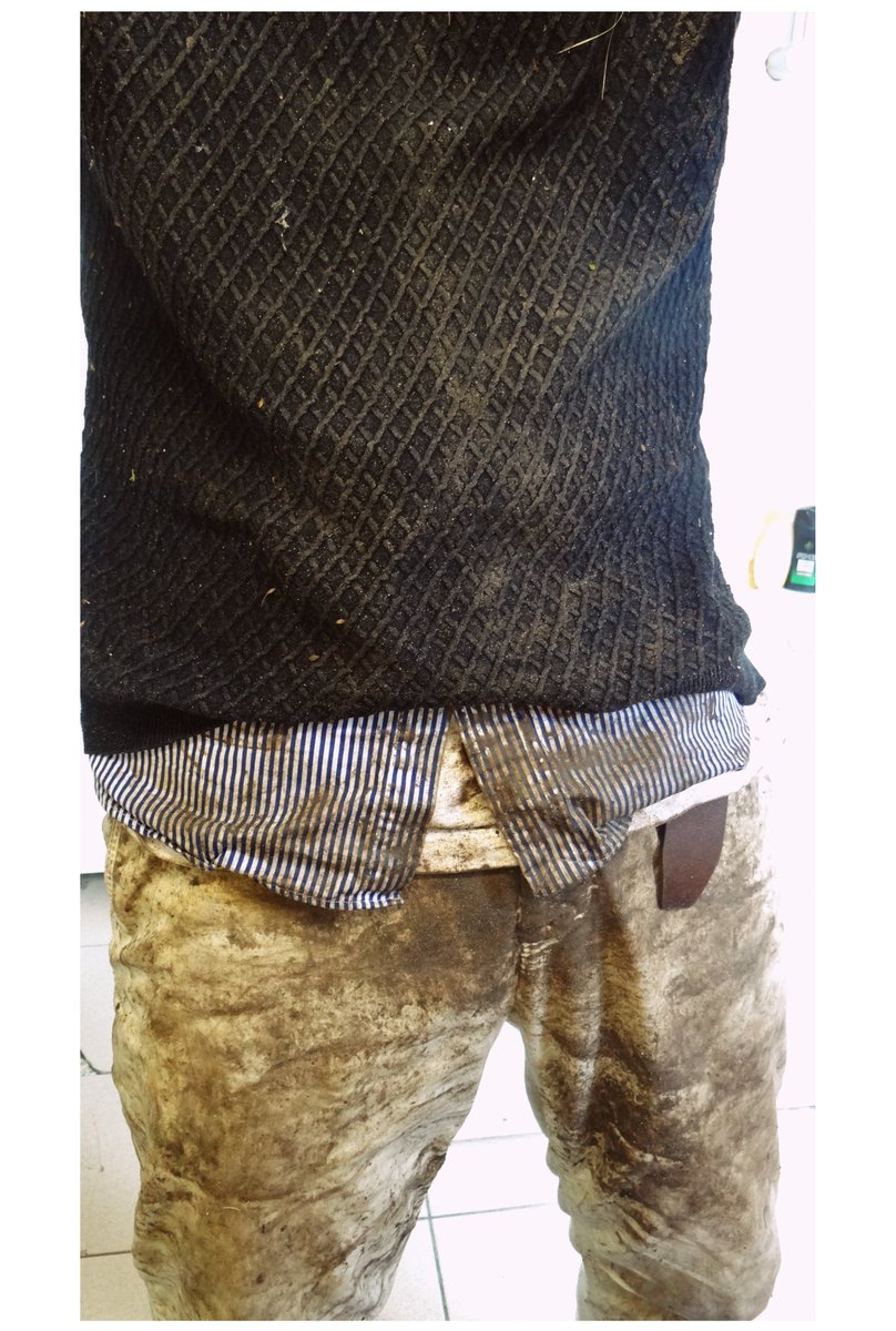 LrWetshirt's tweet photo. Muddy/wet fun in my garden!
*
#preppyclothes #wam #muddyclothes #wetclothes #ralphlaurenshirt #wetsweater #WetPants https://t.co/NAhr3Nj9dh
