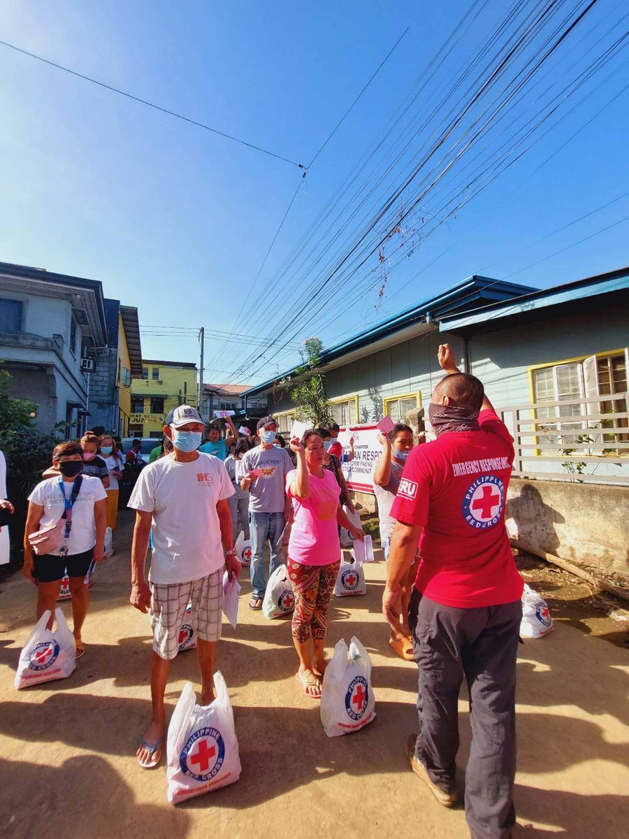 philredcross's tweet photo. WE NEVER STOP!
The Philippine Red Cross Cavite Chapter served 936 individuals as the #PRCHealthCaravan visits Brgy. San Juan 1, Noveleta, Cavite.
We provided medical consultation and health and hygiene promotion, & distributed 55 hygiene kits, and 750 Shirts.
#PHRedCrossCares https://t.co/PwJQXjjp9Q