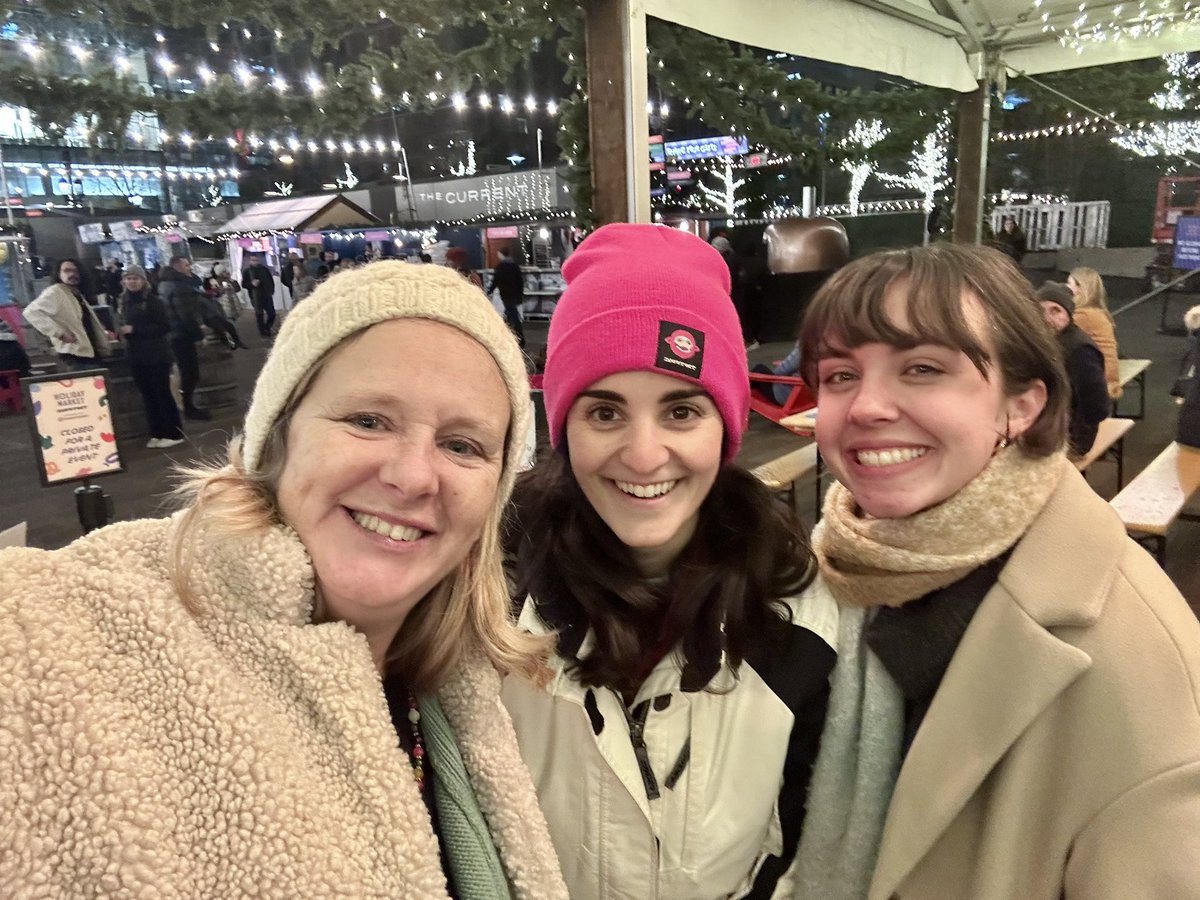 ErinforBoston's tweet photo. Hot cocoa, holiday lights, @Tuscan_Kitchen food, and lots a friendly neighbors at the @FPNA_Boston  Holiday Gathering at the Snowport. Make sure you make it down to the Winter Market for some great holiday shopping. 
#seaport #southbostonwaterfront #actionnotjustwords #bospoli https://t.co/RjAcOgO33G