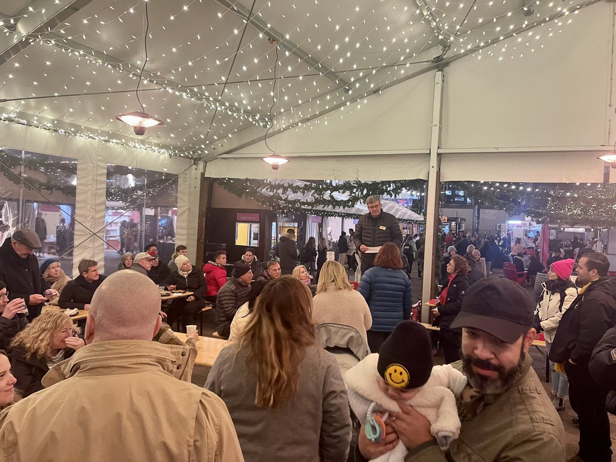 ErinforBoston's tweet photo. Hot cocoa, holiday lights, @Tuscan_Kitchen food, and lots a friendly neighbors at the @FPNA_Boston  Holiday Gathering at the Snowport. Make sure you make it down to the Winter Market for some great holiday shopping. 
#seaport #southbostonwaterfront #actionnotjustwords #bospoli https://t.co/RjAcOgO33G