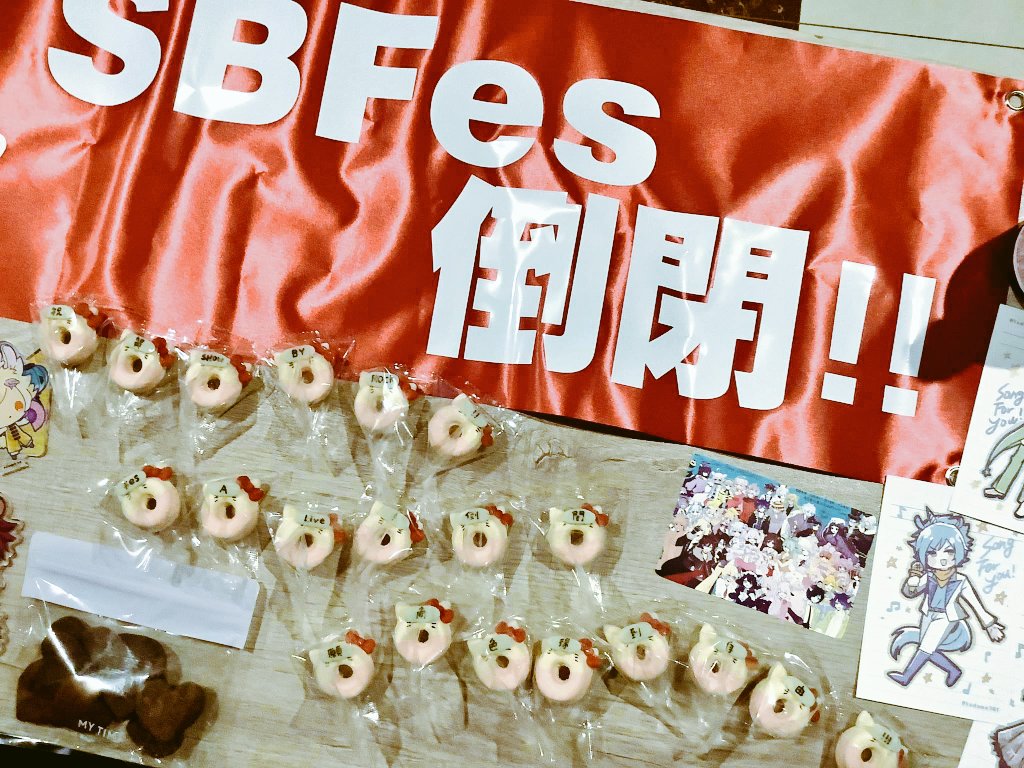 ranran68111's tweet photo. 一昨日お先にカラオケで3時間ノンストップでSHOW BY ROCK!!のお歌を歌ってお見送りさせていただきましたZO！🤘🎶🎊🎉✨🎆
#ショバフェス #SB69 #SB69F https://t.co/7W0zHGh5ZJ
