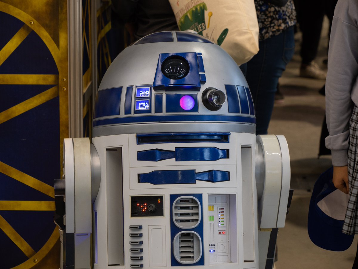 LeaderTLG's tweet photo. Coucou petit R2-D2 :3
📷 by me
- #TGSToulouse #TGS22 https://t.co/Ma0jYWxSTE