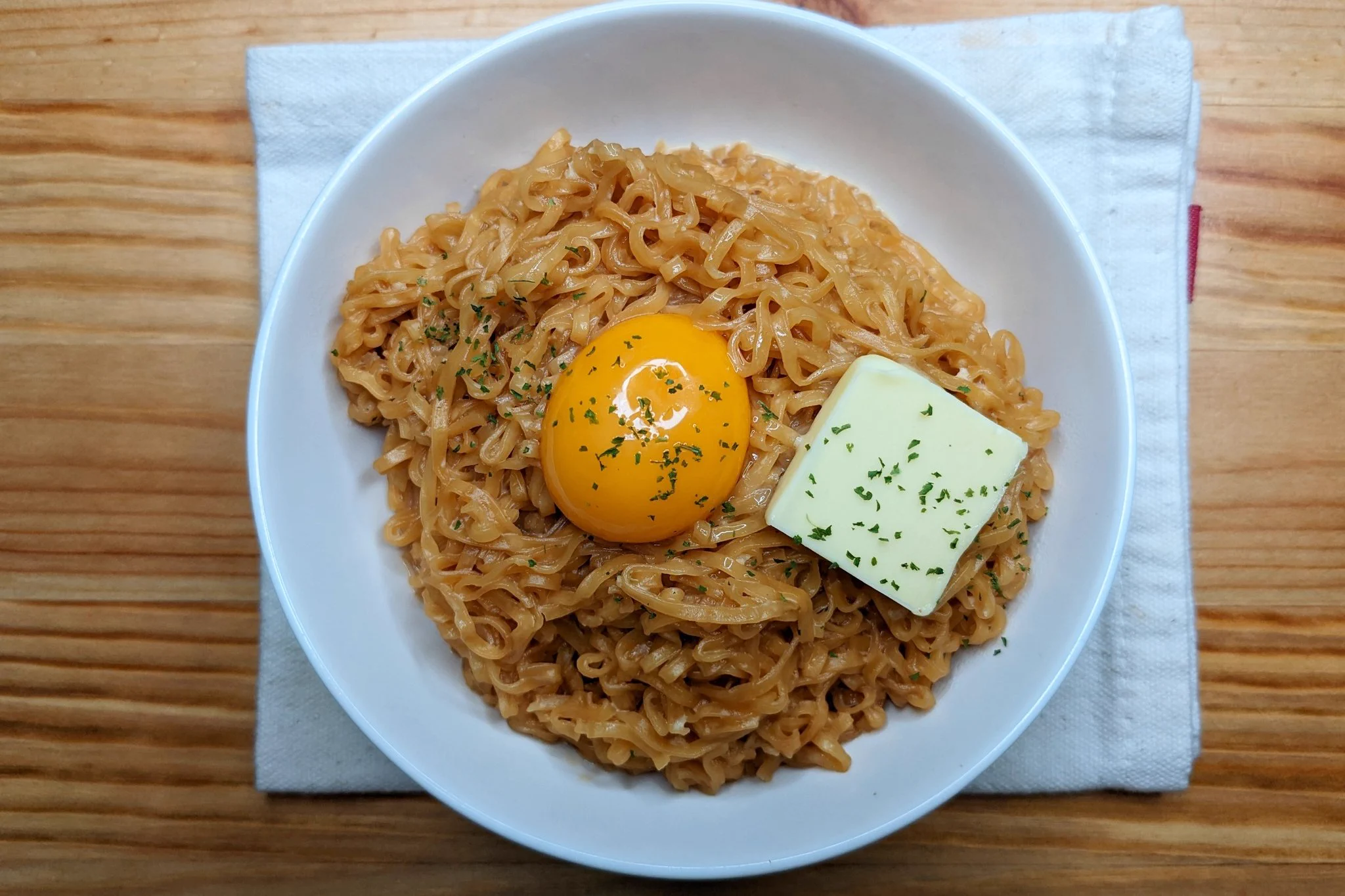 いつものチキンラーメンとは違った美味しさを楽しめそう！チキンラーメンの簡単アレンジレシピ！