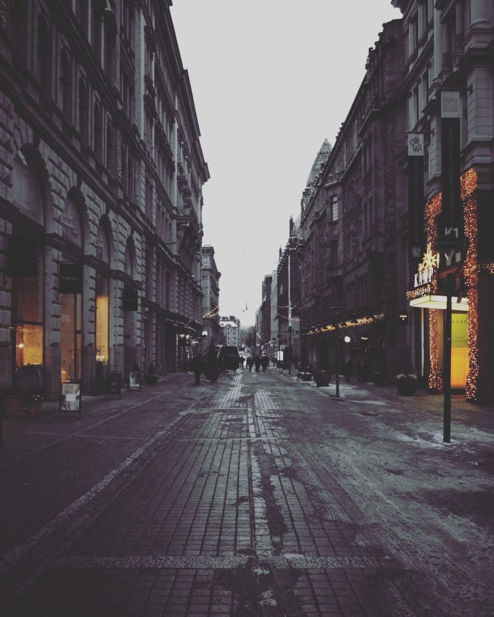 ageofthings's tweet image. I met someone in Helsinki who helped me pick up a new strap for my Camera. It is so nice to have! 

Walking around the city really reminds me just how young Canada and the USA are!