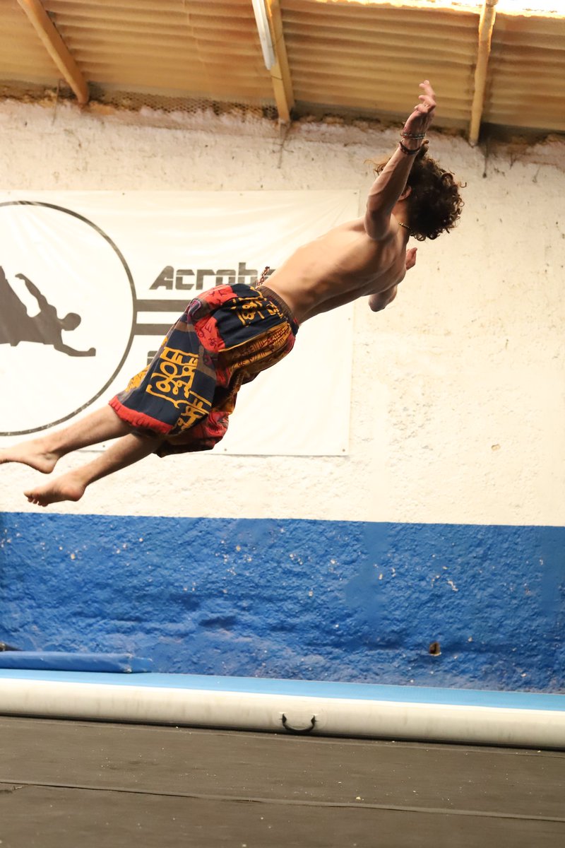 FoxxxesNBunnies's tweet photo. El domingo fuí con mi compita a tomar unas fotos 😎📸 al Acrobatic Center, aquí les dejo unas pics de esa sesión. Aquí está su cuenta para que le den follow https://t.co/FRgB99R9fP #acrobaticcenter #atleta #entrenando #ejercicio #entrene https://t.co/yT6BJpYOXe