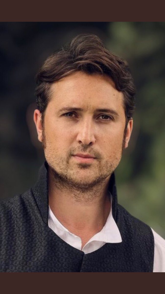 mulder_cin4ever's tweet photo. Ben is a better human being. Alexander is a better character. #Heybourne is a better couple. Win. Win. Win. #HugesDayTuesday #BurningLavaHot #SanditonS3 https://t.co/yttf0FhB7q