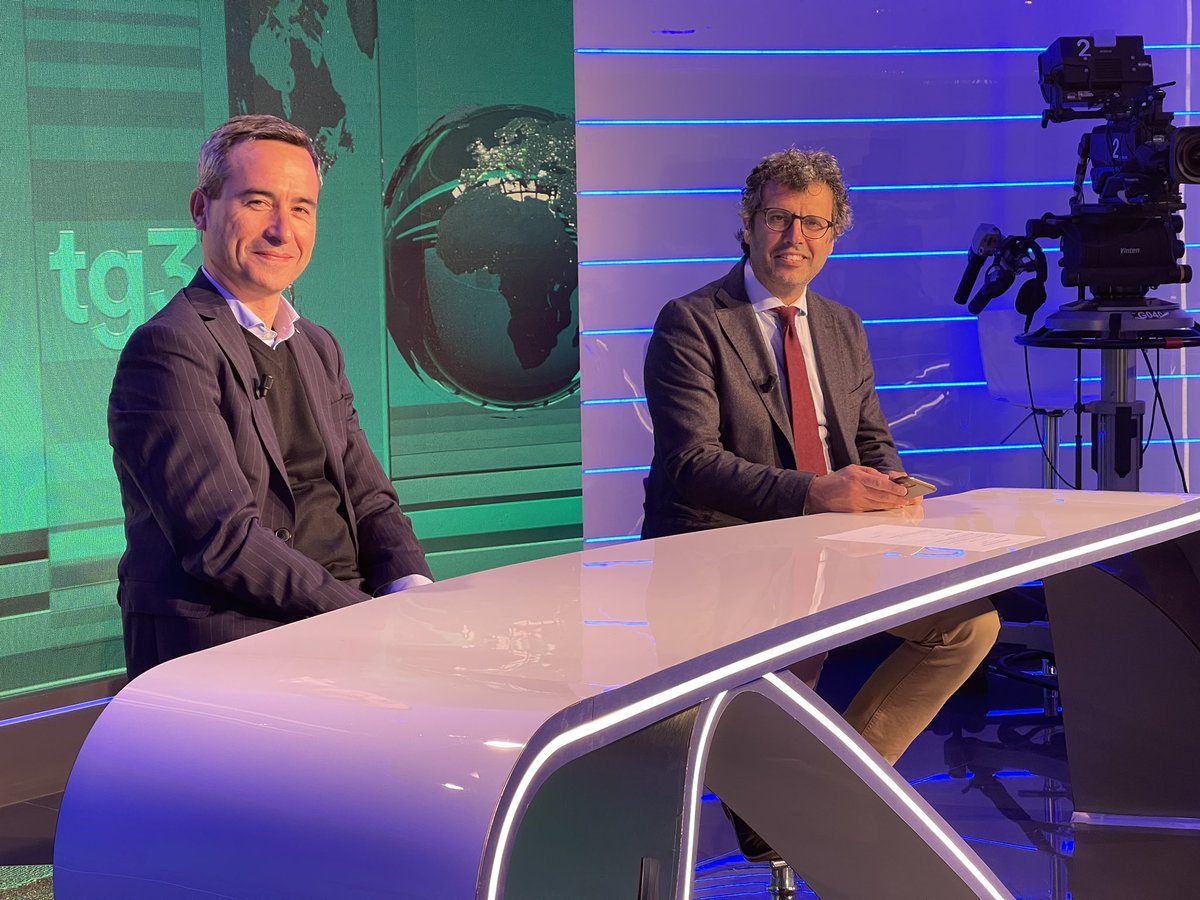 #lineanotters pronti? Ospiti già in studio per una nuova interessante puntata di #Lineanotte <a href="/StefanoCiafani/">Stefano Ciafani</a> <a href="/e_lauria/">Emanuele Lauria</a>