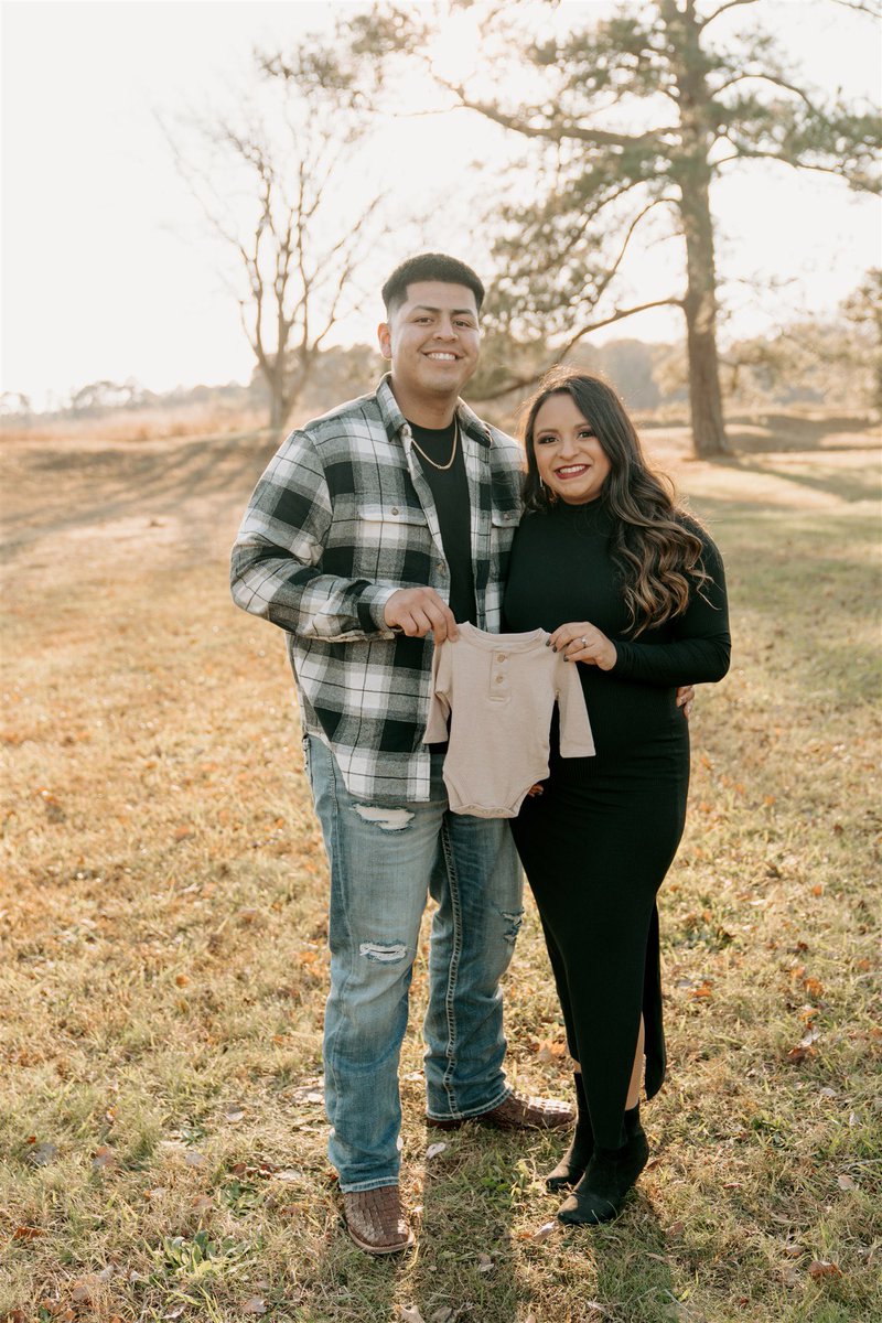 jvvcxxb's tweet photo. Couple more days till our lil man is here 💙 https://t.co/L88ha2uUXg