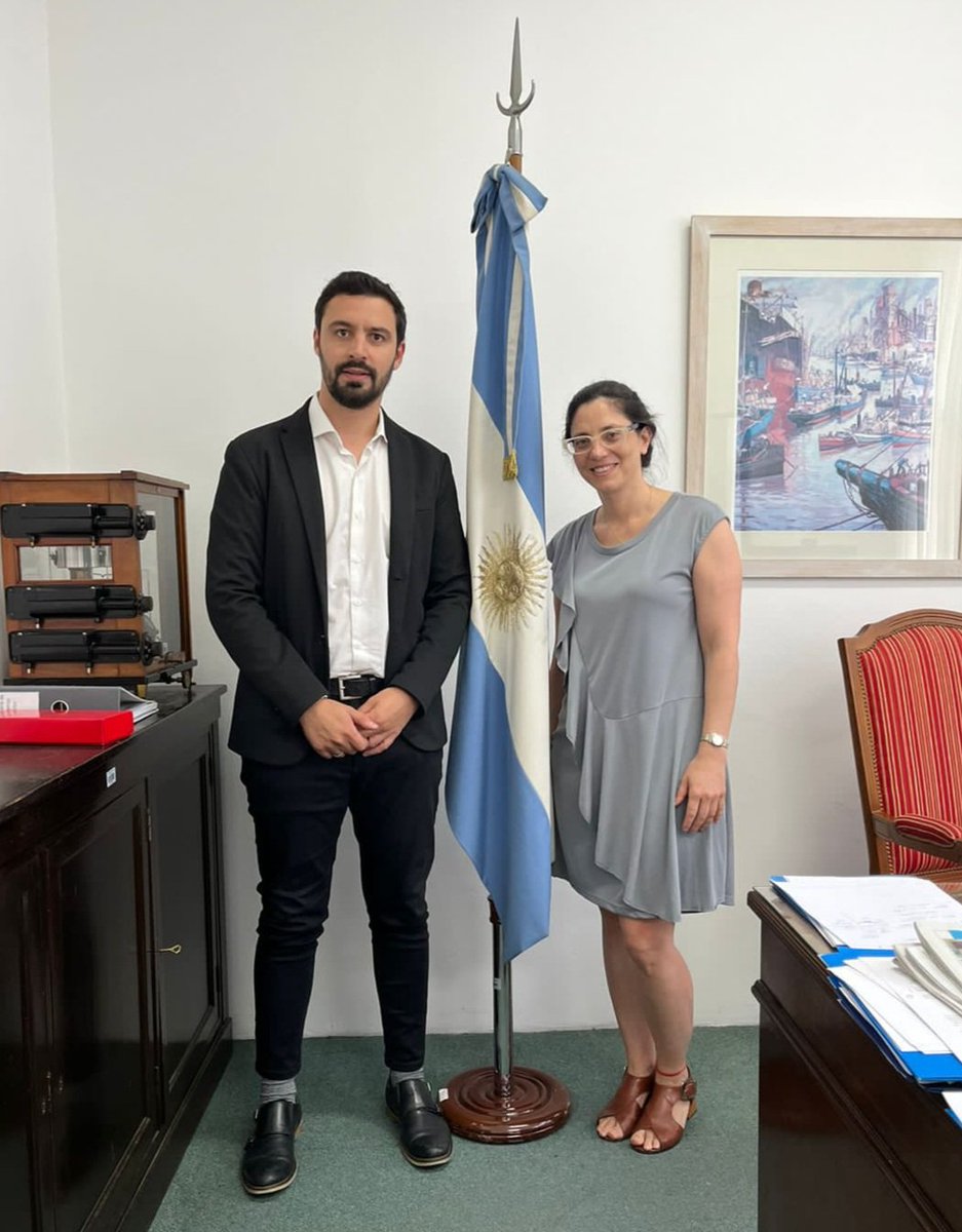 MinProSantaCruz's tweet photo. 🔹️Para avanzar con la implementación del programa Precios Justos en Santa Cruz, el secretario provincial de Comercio, Leandro Fadul, se reunió con la subsecretaria de Políticas para el Mercado Interno de la Nación, Anastasia Daicich.
#MinPro #PreciosJustos #SantaCruz https://t.co/E58XWVPCjR