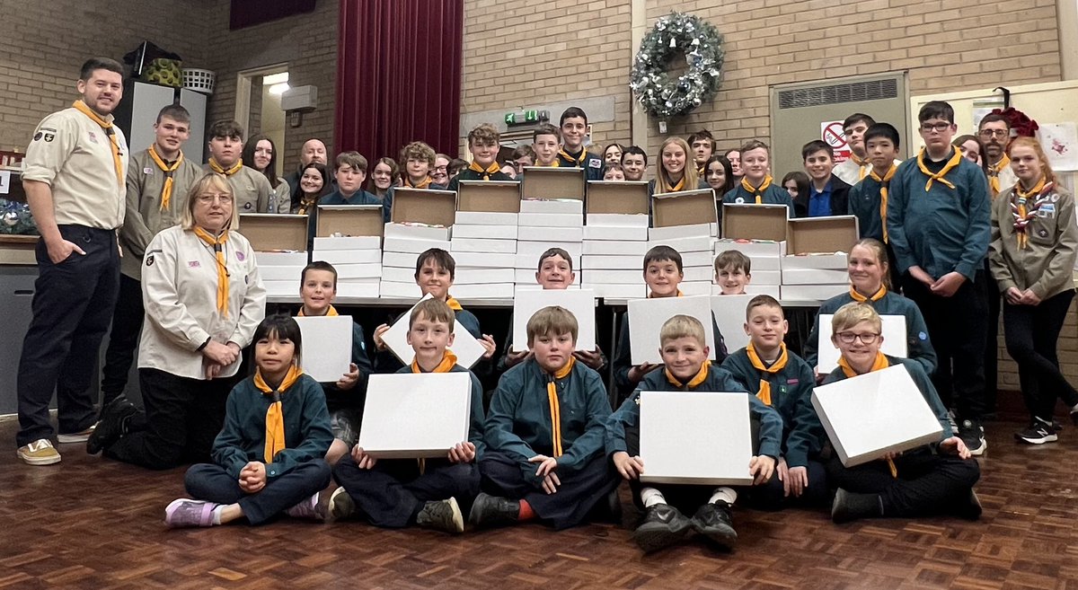 3rdwashscouts's tweet photo. Tonight Scouts and Explorers put together food hampers for Washington Food Bank. All items were kindly donated by parents and carers. A big thank you to everyone for your support! @Washington_CFP https://t.co/ZTy84FnTjr