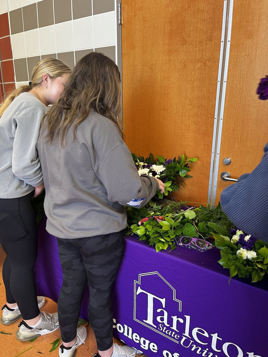 OwensTeachesAg's tweet photo. DAY ONE: BOTB 2022 
Maddie, Lizzie and Millie had a blast with the Team Event! Teams built an arrangement and display to represent a business/org. They loved the opportunity to work with flowers they don’t typically see in the classroom. #BOTB2022 @prosperCTE @prosperCTE https://t.co/Xb25PC1zg5