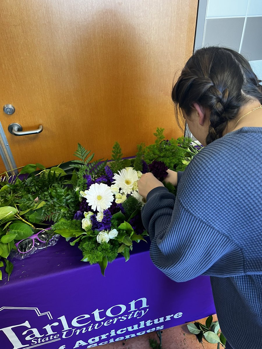 OwensTeachesAg's tweet photo. DAY ONE: BOTB 2022 
Maddie, Lizzie and Millie had a blast with the Team Event! Teams built an arrangement and display to represent a business/org. They loved the opportunity to work with flowers they don’t typically see in the classroom. #BOTB2022 @prosperCTE @prosperCTE https://t.co/Xb25PC1zg5