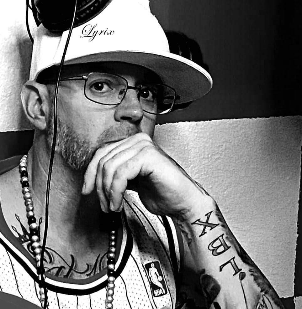 It's FREE 2 Love #God #music #inspiration #selflove #shoplocal #share #follow #recovery #love 
LYRIX2VISION.COM