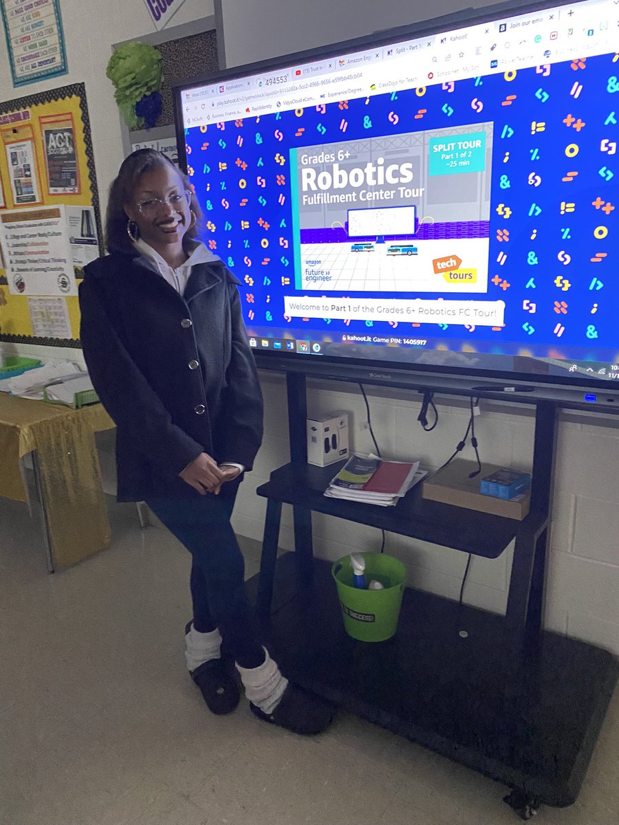 MsBrandon5's tweet photo. We took a virtual Amazon tour. This was a great Career Development Month activity for students. They were able to see inside the fulfillment center and gain ideas for their Marketing projects. #cte #ccscte #cteworks #eesmith https://t.co/oiqyP881sm