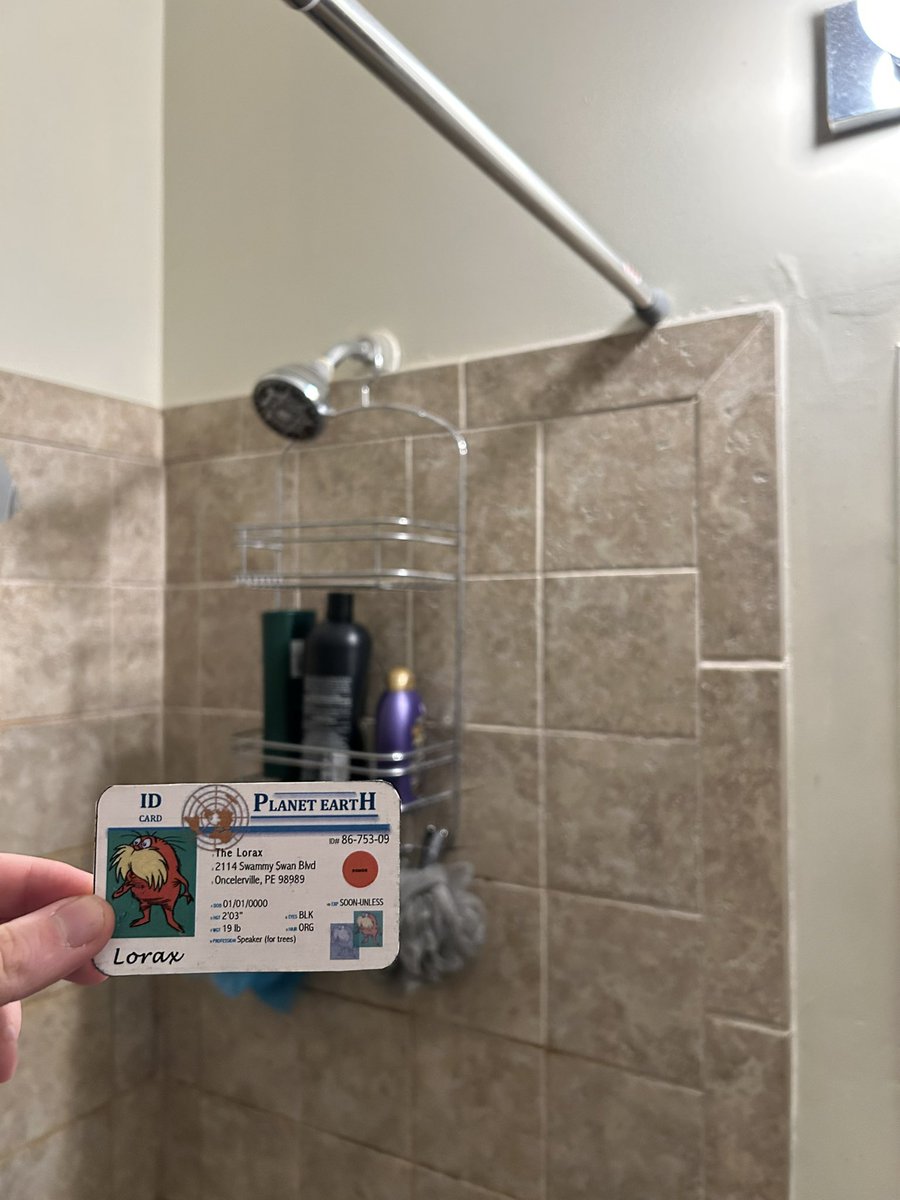 Avru_Lorax's tweet photo. I am mindful how much water I use in the shower so I send the least amount of water I can to the treatment plan along with the rest of the people in the combined sewer system in Milwaukee #apeswater @franklinlorax https://t.co/rZkXTq944n