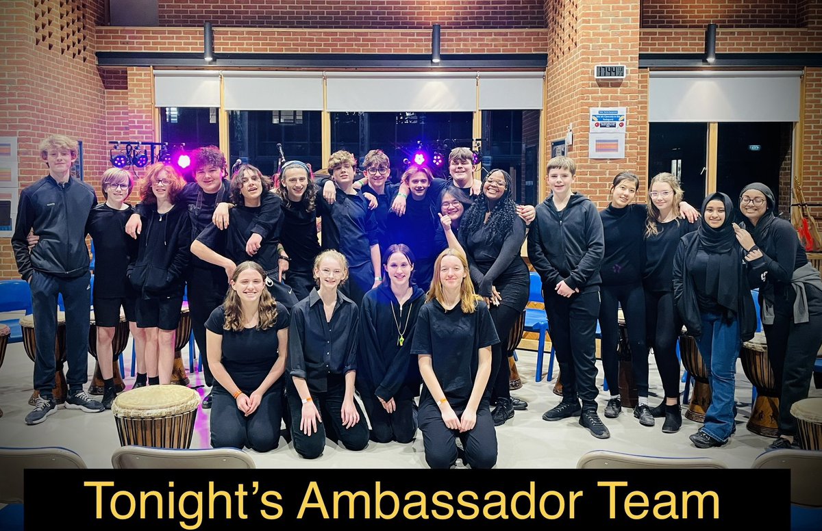 CambsCreate's tweet photo. Meet the young leaders who made tonight work! Incredible! #AutumnShowcase #Team #CreateFamily #YoungLeaders #TheFutureIsBright Part 1 @Coleridge_Edu @United_Music1 https://t.co/yQ3AWDeLbi