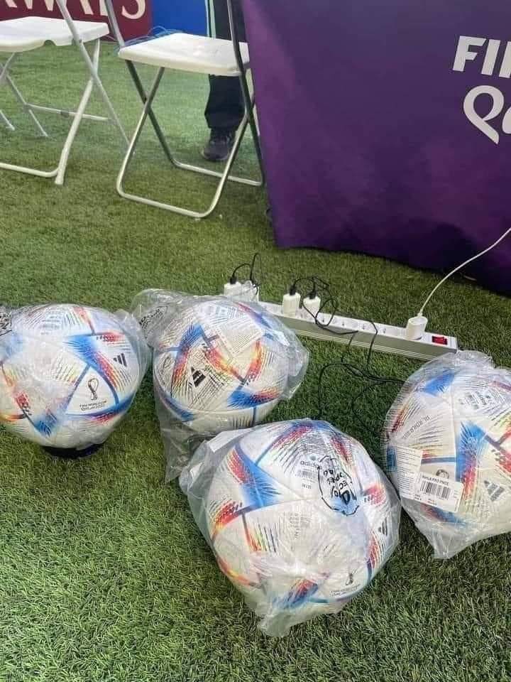 achidente's tweet photo. #WorldCup balls getting charged! ⚡️
@adidas @Argentina @USMNT https://t.co/8Gje4iFGse