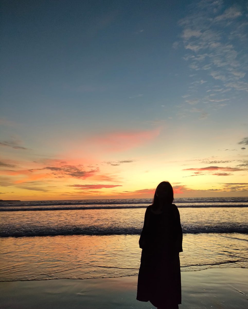 Ericaa_way's tweet photo. Whatever makes you happy 
Whatever you want🌙 https://t.co/CaU2SaI2Ql