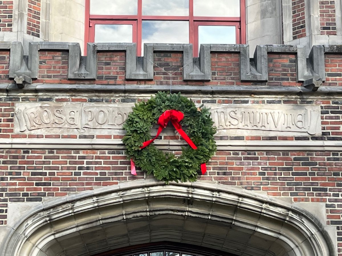 RoseHulman's tweet photo. We're in the holiday spirit throughout campus . . . #rosehulman https://t.co/w6SSClScv5