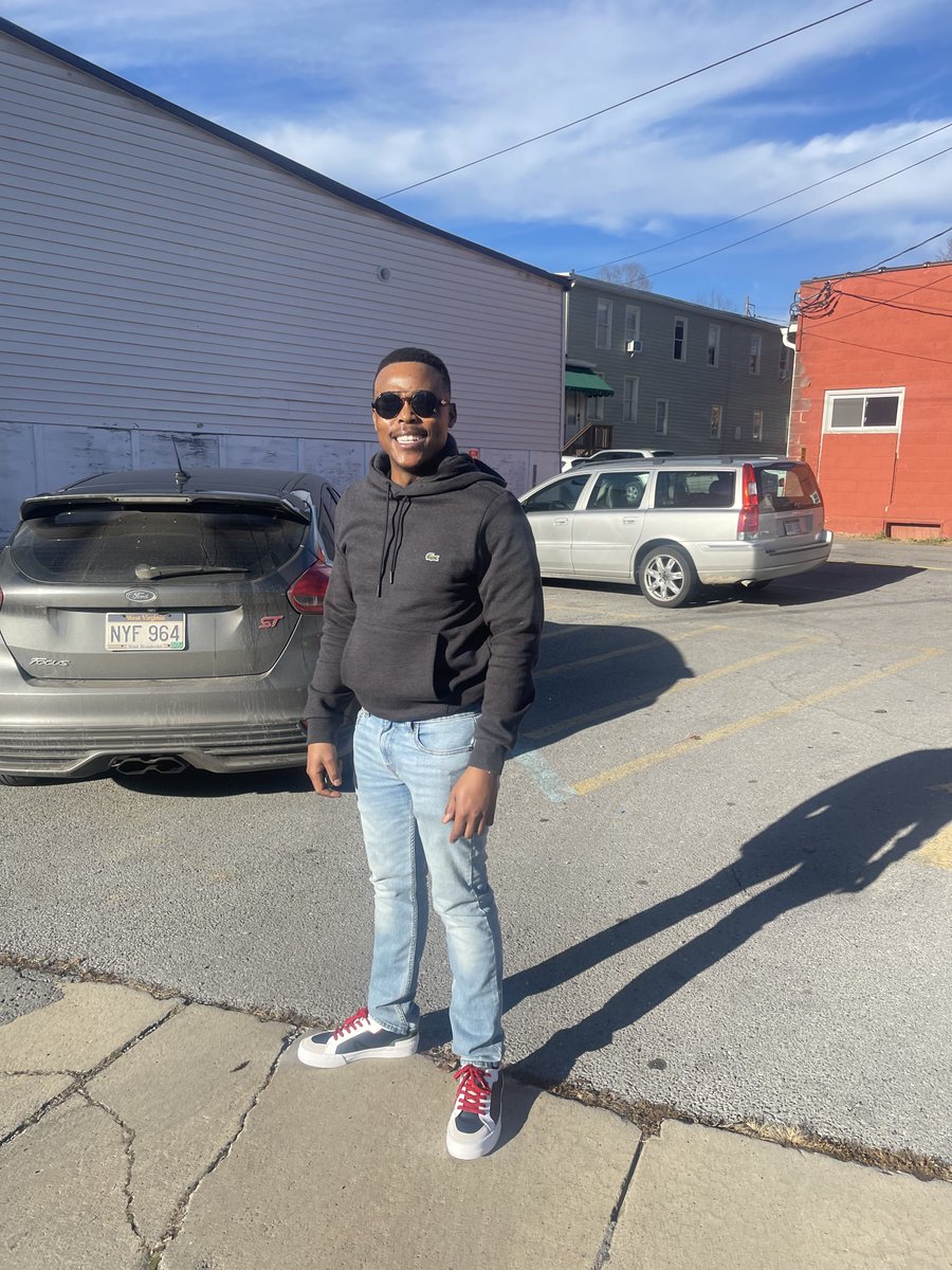 ThamzaOnr's tweet photo. We chillin https://t.co/i1Itjhw2Xx