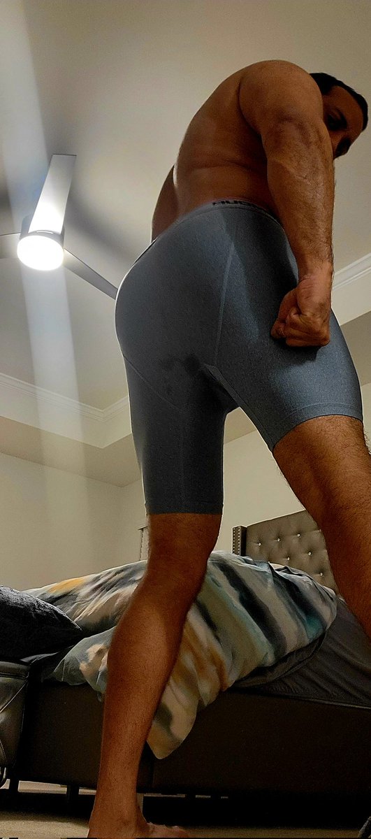FootKingAmar's tweet photo. DM for custom content in my compression gear and #barefeet ! Need some fart cushions and ass cushions to apply within. Preference given if you are pathetic and white.
#indianbooty #brownbutt https://t.co/Wz0SvjrCGt