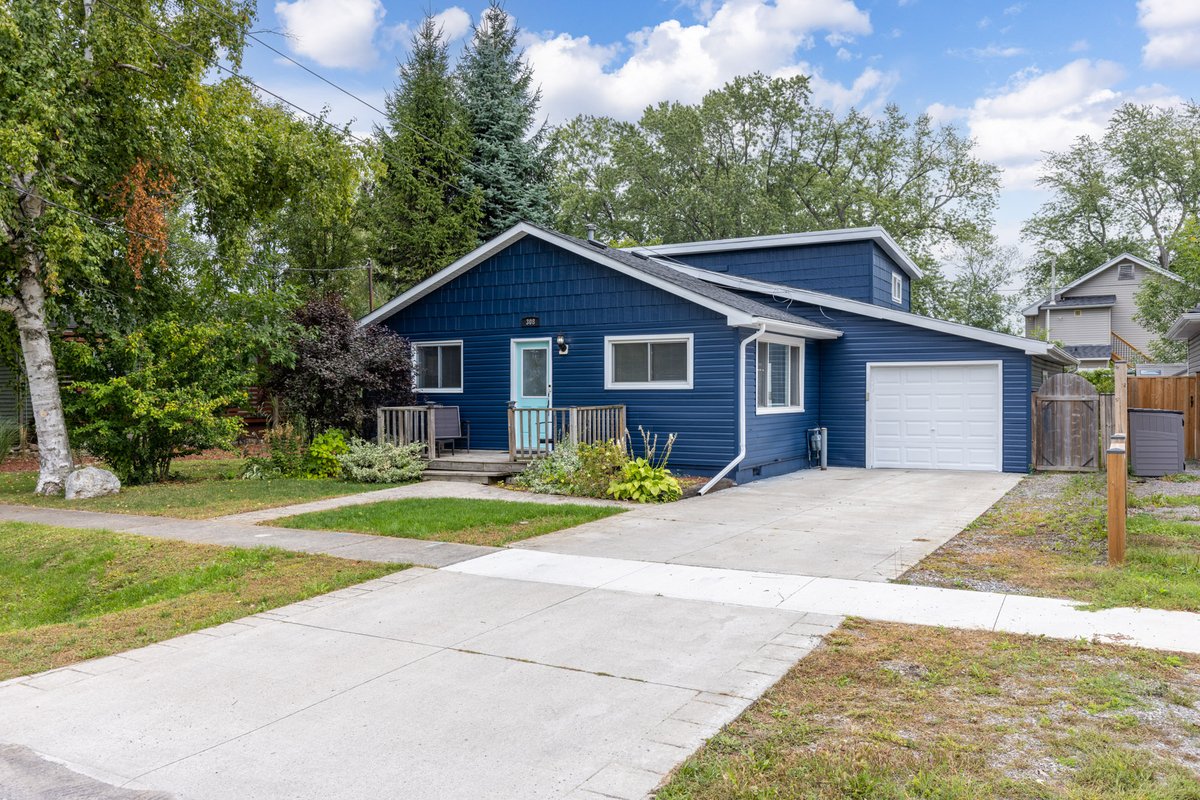 AndreaHallRORE's tweet photo. SOLD!!! 🍾🥂🎉
Thank you to my sellers for choosing me as their Realtor and to the buyer on the purchase of this lovely home!
#bettercallhall #rorerealestate #niagararealestate #niagara #niagararegion #ridgeway #crystalbeach #forterie #niagarafalls #niagararealtor #forterie https://t.co/ybh6Yb5ozb