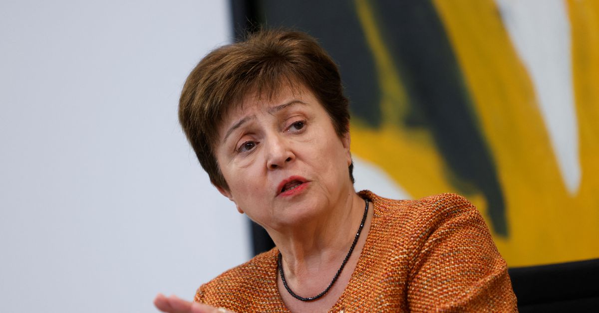 ReutersBiz's tweet photo. IMF and WTO leaders warn don't 'pull the plug' on global trade https://t.co/zhfFSQI9ew https://t.co/r849HAGKmr