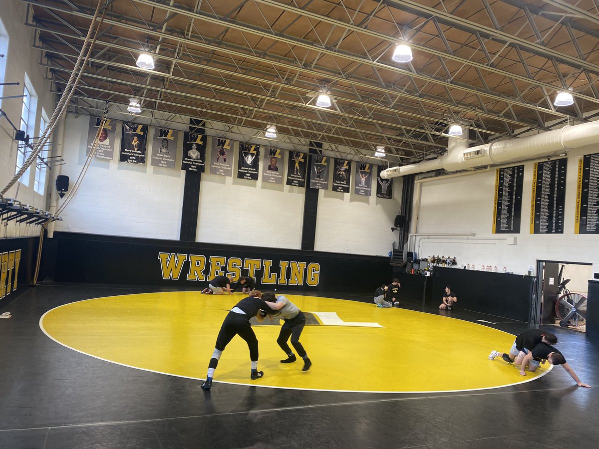 WLU_Wrestling's tweet photo. The pursuit of excellence isn’t easy, but will always be worth it! Hilltoppers getting those individuals in to close out the month of November #ClimbTheHill https://t.co/aqV87TieqU